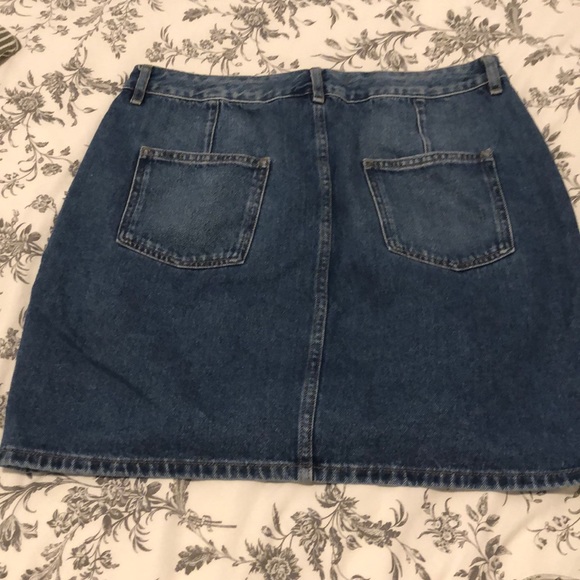 High waisted denim skirt! - Picture 2 of 6